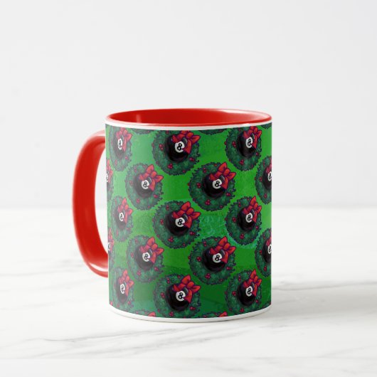 8 Ball Christmas Wreath Green Tasse (Vorderseite Links)