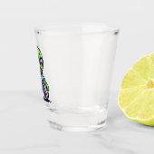 8-Bit lustiges Zombie Halloween Schnapsglas (Rechts)