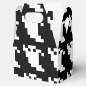 8 Bit Pixel Ghost Geschenkschachtel (Geöffnet)