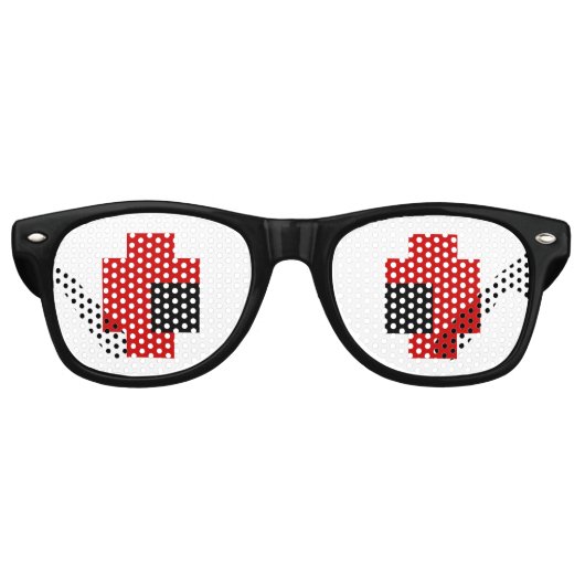 8 Bit Spooky Red Eyes Sonnenbrille (Vorderseite)