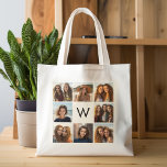 8 FotoCollage Custom Monogram Black and White Tragetasche<br><div class="desc">Für dieses Design können Sie Instagram-Fotos verwenden. Verwenden Sie 8 quadratische Bilder,  um ein einzigartiges und persönliches Geschenk zu schaffen. Oder man behalte den Hipster Welpe und macht einen trendigen Sake. Wenn Sie die Bilder anpassen müssen,  klicken Sie auf das Werkzeug anpassen,  um Änderungen vorzunehmen.</div>