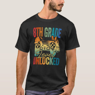 8. Klasse freigeschaltet Spiel zurück zur 8. Klass T-Shirt