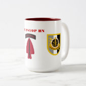 8. PSYOP BATAILLON-TASSE ZWEIFARBIGE TASSE (VorderseiteRechts)