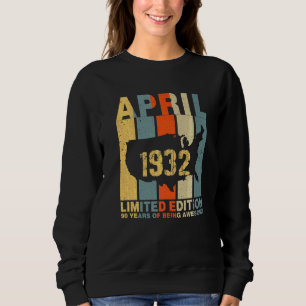 90. April 1932 90 Jahre Phantastisch Sweatshirt