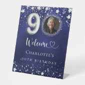 90. Geburtstag blaue Silberstars Foto willkommen Sockelschild (Vorderseite)