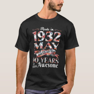 90. Geburtstag Florals Geschenk für Frauen Geboren T-Shirt