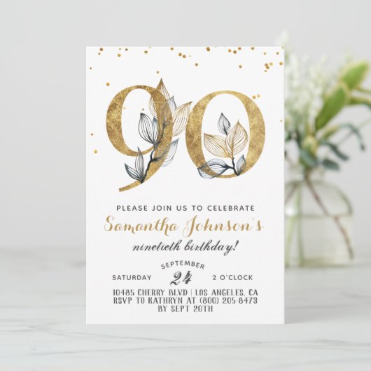 90. Geburtstag Gold Floral Einladung (Stehend Vorderseite)