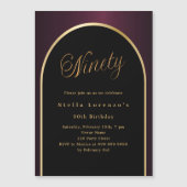 90. Geburtstag schwarz bordeauxrot goldener Bogen Magneteinladung (Vorderseite)