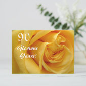 90. Geburtstags-Feier/dunkelgelbe Rose Einladung (Stehend Vorderseite)