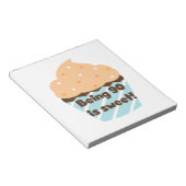 90 Jahre alt sind süße T - Shirt und Geschenke zum Notizblock (angewinkelt)