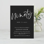 90. Schwarz-weiß 90. Geburtstag Einladung (Stehend Vorderseite)