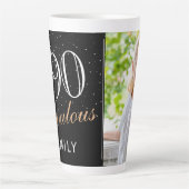 90. und fabelhaftes elegantes Black 90. Geburtstag Milchtasse (Vorderseite)