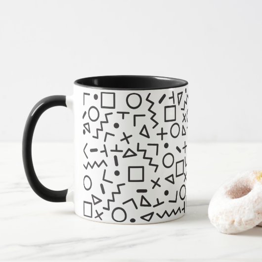 90er Jahre Schwarz-Weiß-Retro-Formen-Muster Tasse (Mit Donut)