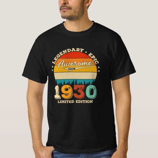 92 Year Old Awesome Since 1930 92nd Birthday Gift T-Shirt (Vorderseite)