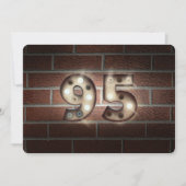 95. Geburtstagsparty-Markise auf Backstein Einladung (Vorderseite)