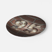 95. Geburtstagsschild auf Ziegelmauer Pappteller (Schrägansicht)