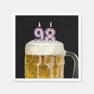 98. Geburtstagsbier auf schwarz Serviette