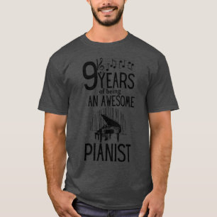 9 Jahre als phantastischer Pianist (2) T-Shirt