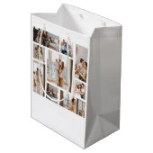 9 Vorlage für FotoCollage personalisieren Mittlere Geschenktüte (Rückseite Schrägansicht)