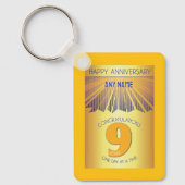 9 Year Sober Anniversary | Golden Ray 12 Step Schlüsselanhänger (Vorderseite)