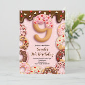 9th Donut Birthday Girls Invitation Einladung (Stehend Vorderseite)