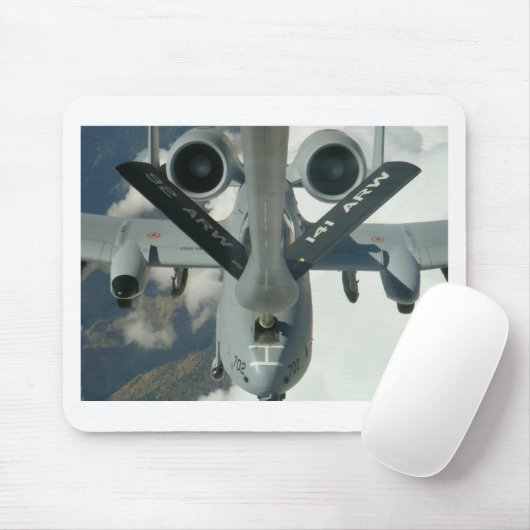 A-10, das durch KC-135 wieder getankt wird Mousepad (Mit Mouse)