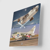 A-7 CORSAIR II QUADRATISCHE WANDUHR (Winkel)