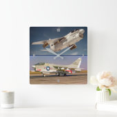 A-7 CORSAIR II QUADRATISCHE WANDUHR (Zuhause)