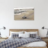 A B-1B Lancer kommt in der Einsatzbasis der Eielso Leinwanddruck (Insitu (Schlafzimmer))