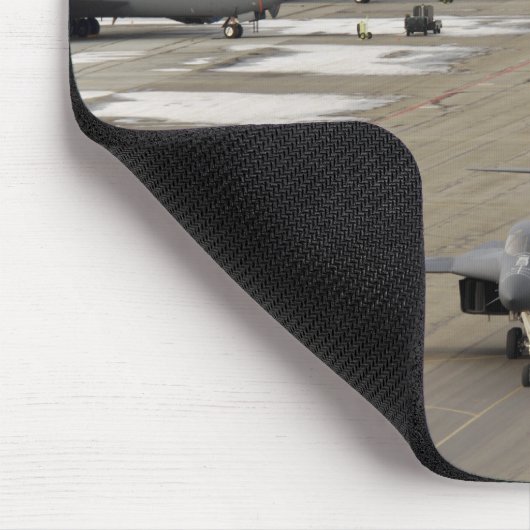 A B-1B Lancer kommt in der Einsatzbasis der Eielso Mousepad (Ecke)