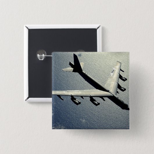 A B-52 Stratofestung im Flug Button (Vorne & Hinten)