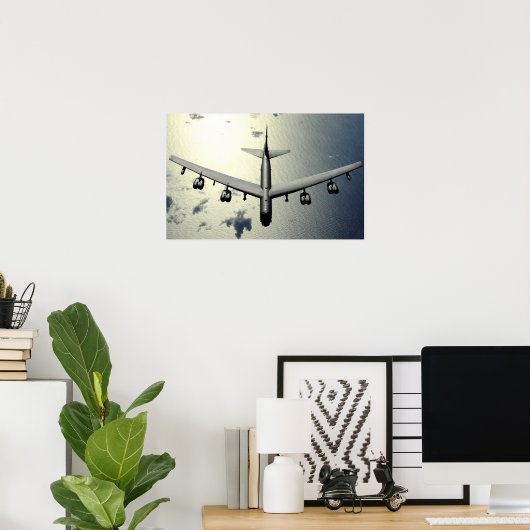 A B-52 Stratofestung im Flug Poster (Heimbüro)