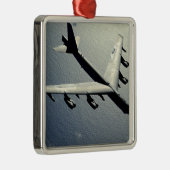 A B-52 Stratofestung im Flug Silbernes Ornament (Rechts)