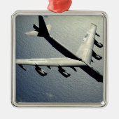 A B-52 Stratofestung im Flug Silbernes Ornament (Vorne)
