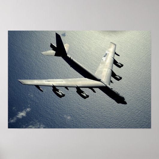 A B-52 Stratofestung in Flug 2 Poster (Vorne)