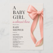 A Baby Girl is Almost Here Pink Bow Baby Shower Einladung (Vorderseite)