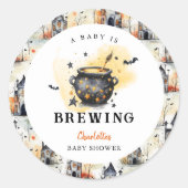 A Baby is Brewing Halloween Cauldron Baby Shower Runder Aufkleber (Vorderseite)