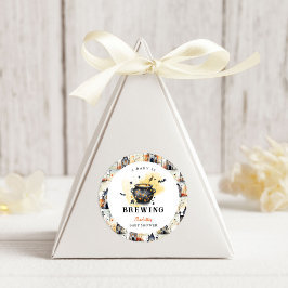 A Baby is Brewing Halloween Cauldron Baby Shower Runder Aufkleber