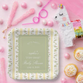 A berry sweet baby is on the way square pappteller (Party)