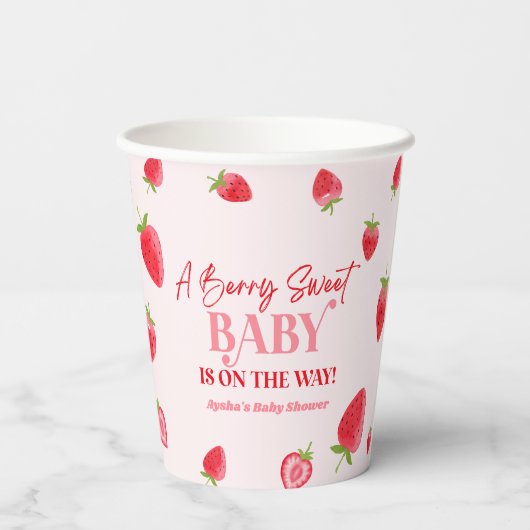 A Berry Sweet Baby Strawberry Baby Shower Pappbecher (Rückseite)