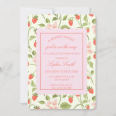 A berry sweet girl is on the way strawberry einladung (Vorderseite)