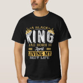 A Black King was Born In April Birthday gift T-Shirt (Vorderseite)