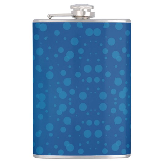 A blue hip flask with a silver cap flachmann (Vorderseite)