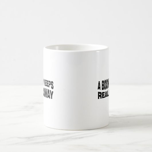 A Book A Day Keeps Reality Away Kaffeetasse (Mittel)