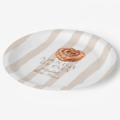 A Bun in the Oven Cinnamon Roll Theme Baby Shower Pappteller (Schrägansicht)