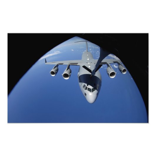 A C-17 Globemaster III erhält Kraftstoff 2 Fotodruck (Vorne)