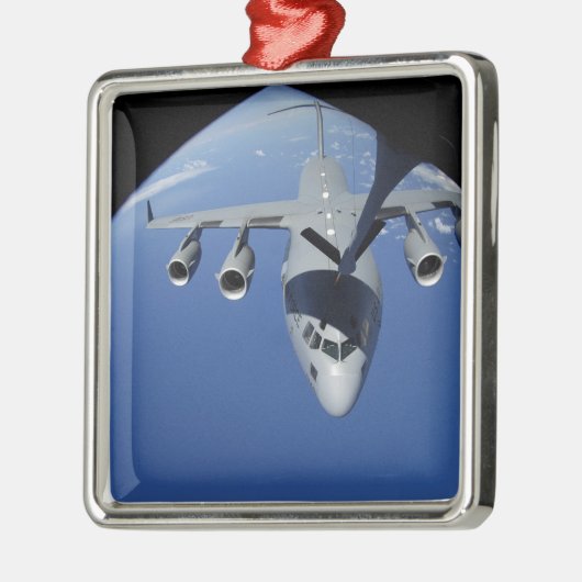 A C-17 Globemaster III erhält Kraftstoff 2 Ornament Aus Metall (Links)