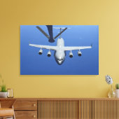 A C-17 Globemaster III nähert sich dem Boom Leinwanddruck (Insitu (Wohnzimmer))