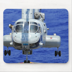 A CH-46E Sea Knight Hubschrauber Mousepad