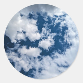 A circle in the clouds runder aufkleber